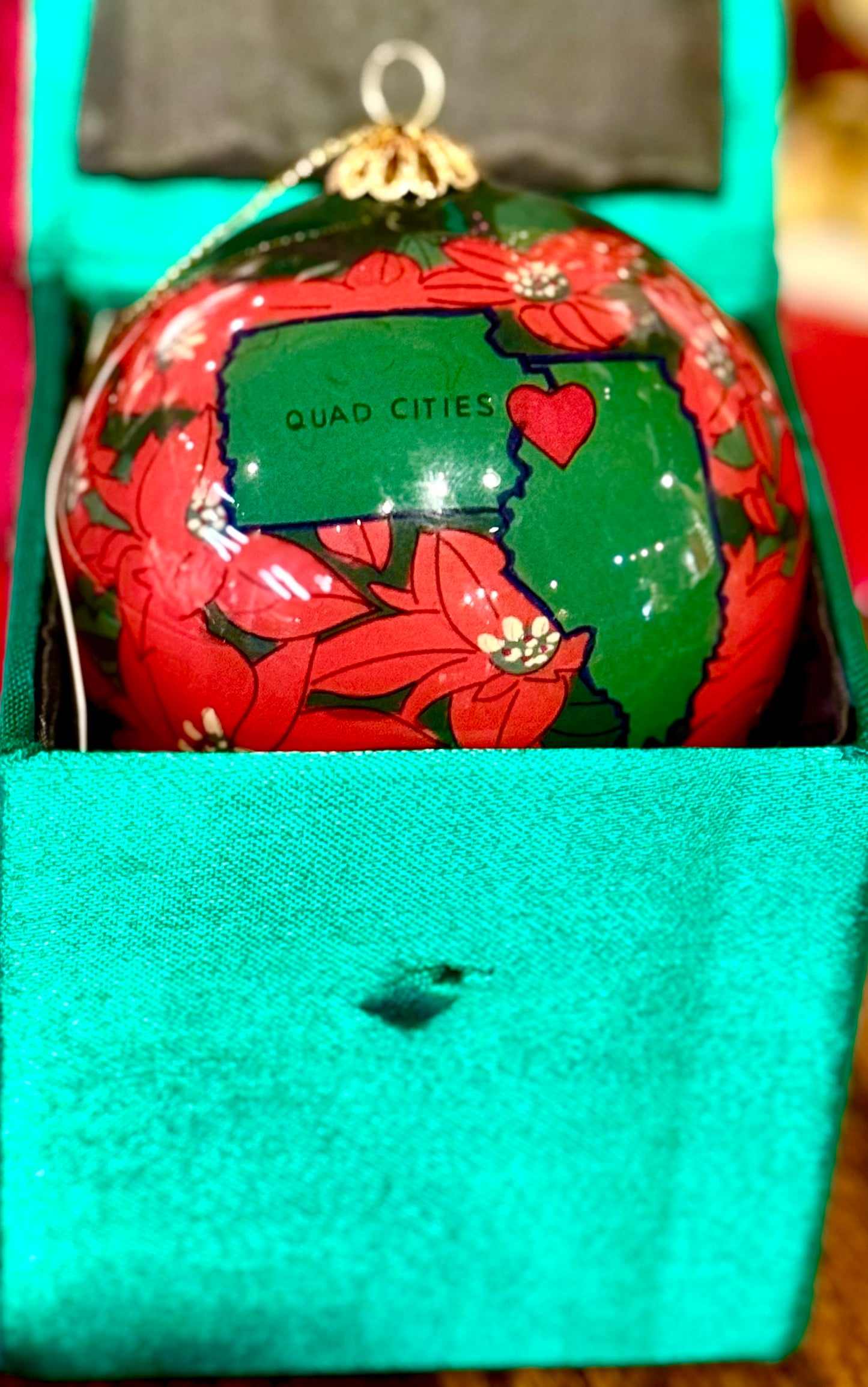 Quad cities ornament - Wallace Garden Center