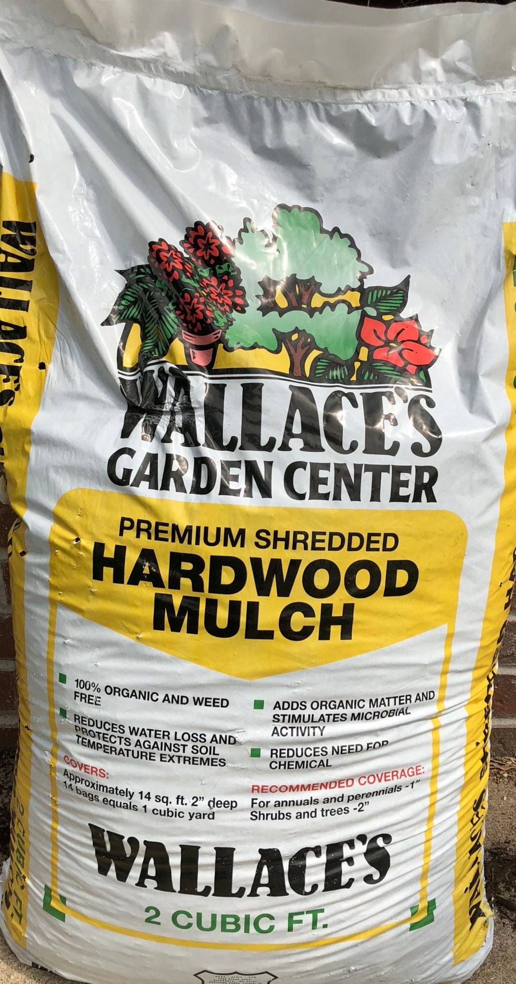 Wallace's Premium Shredded Hardwood Mulch - Wallace Garden Center